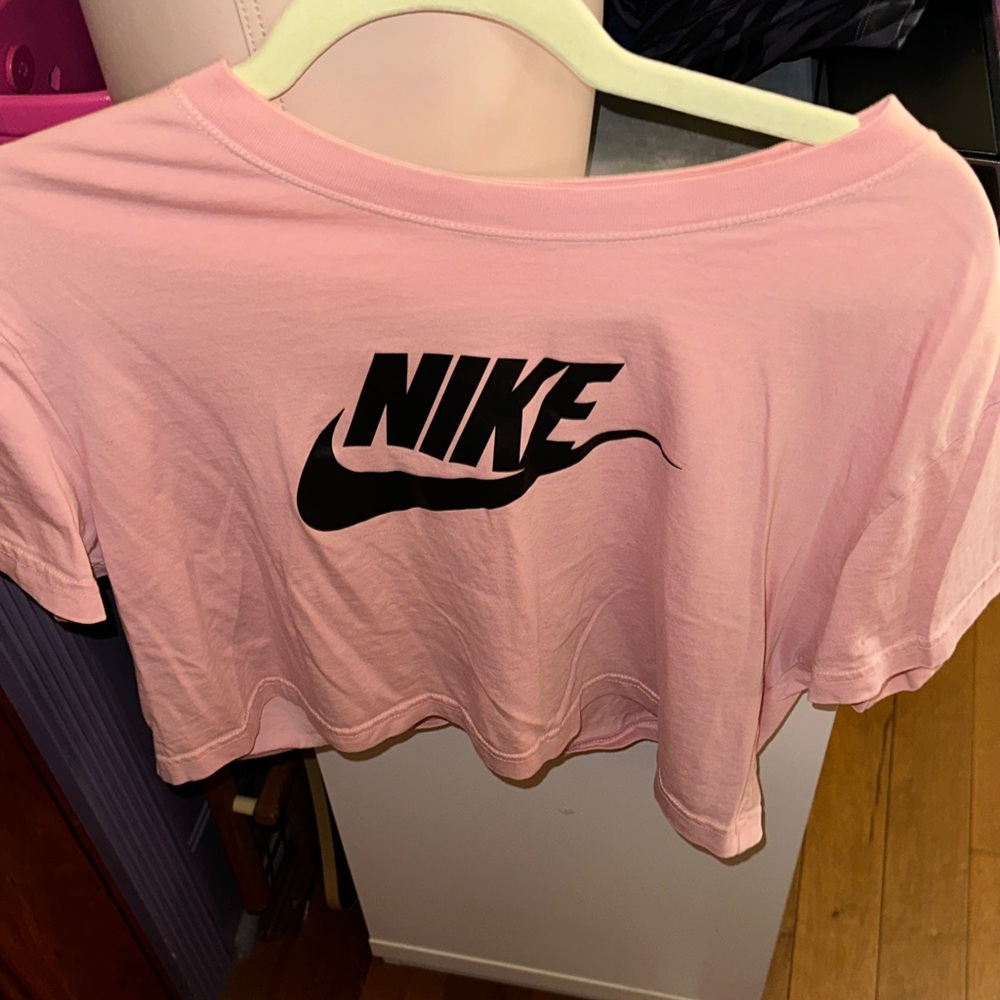 Nike Women's Light Pink Short Sleeve Tee